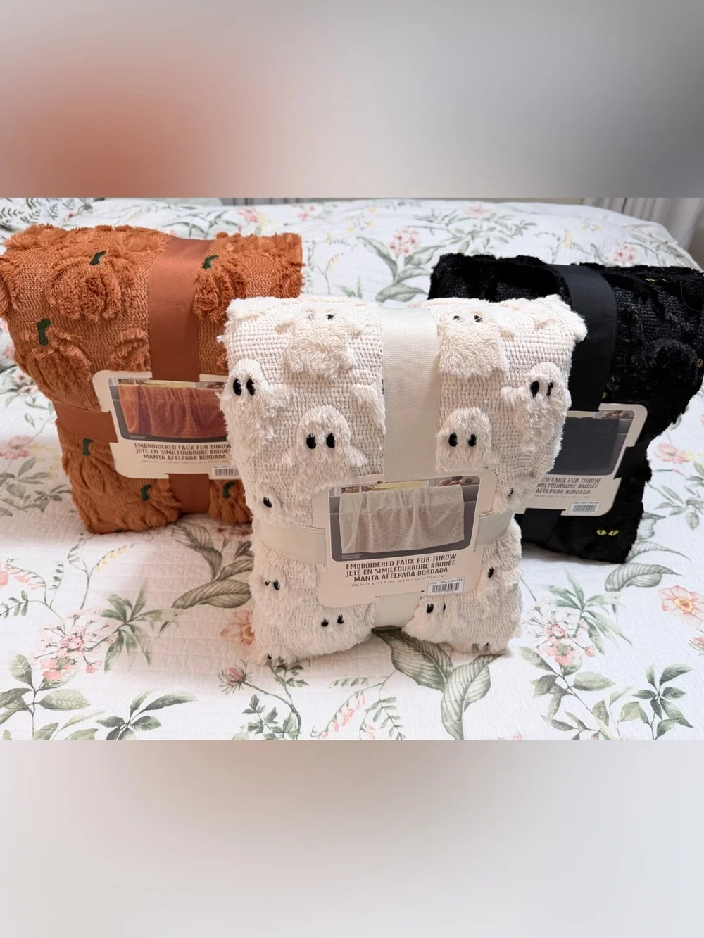 🎃 👻 Set of 3 Viral TikTok Costco Halloween Throw Blankets